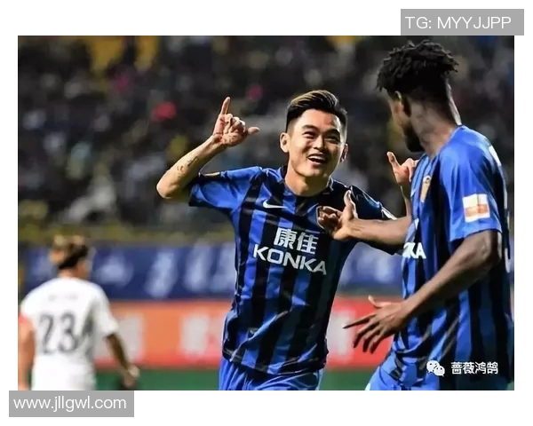 韩国镜头下的足球明星展现风采与魅力的精彩瞬间